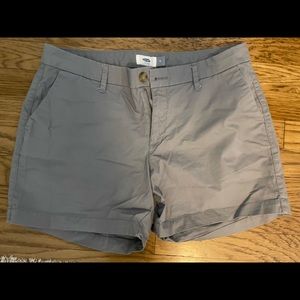 Women’s Old Navy Mid Rise Chino Short, Grey, Size 8